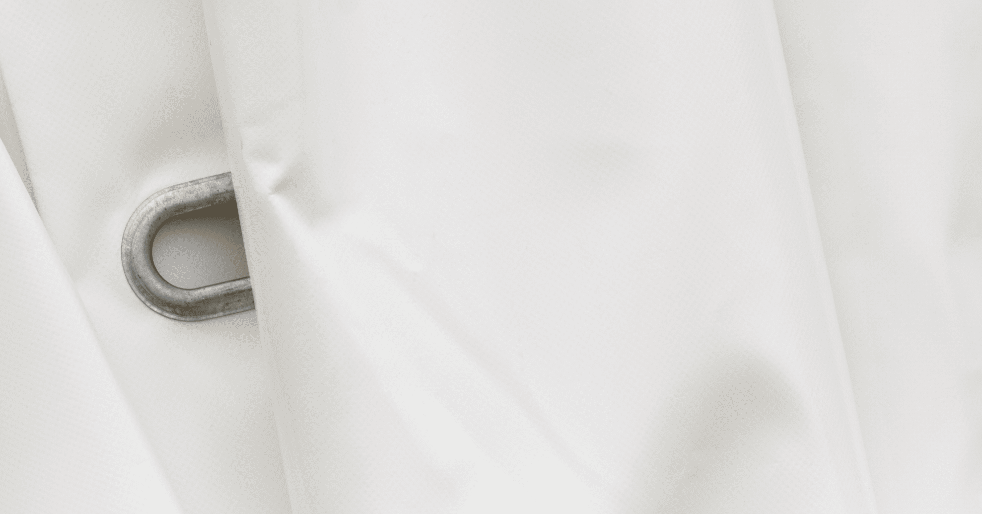 החורף הזה תכסו נכון: שמשונית לפי מידה - PVC פתרון מדויק במחיר הוגן