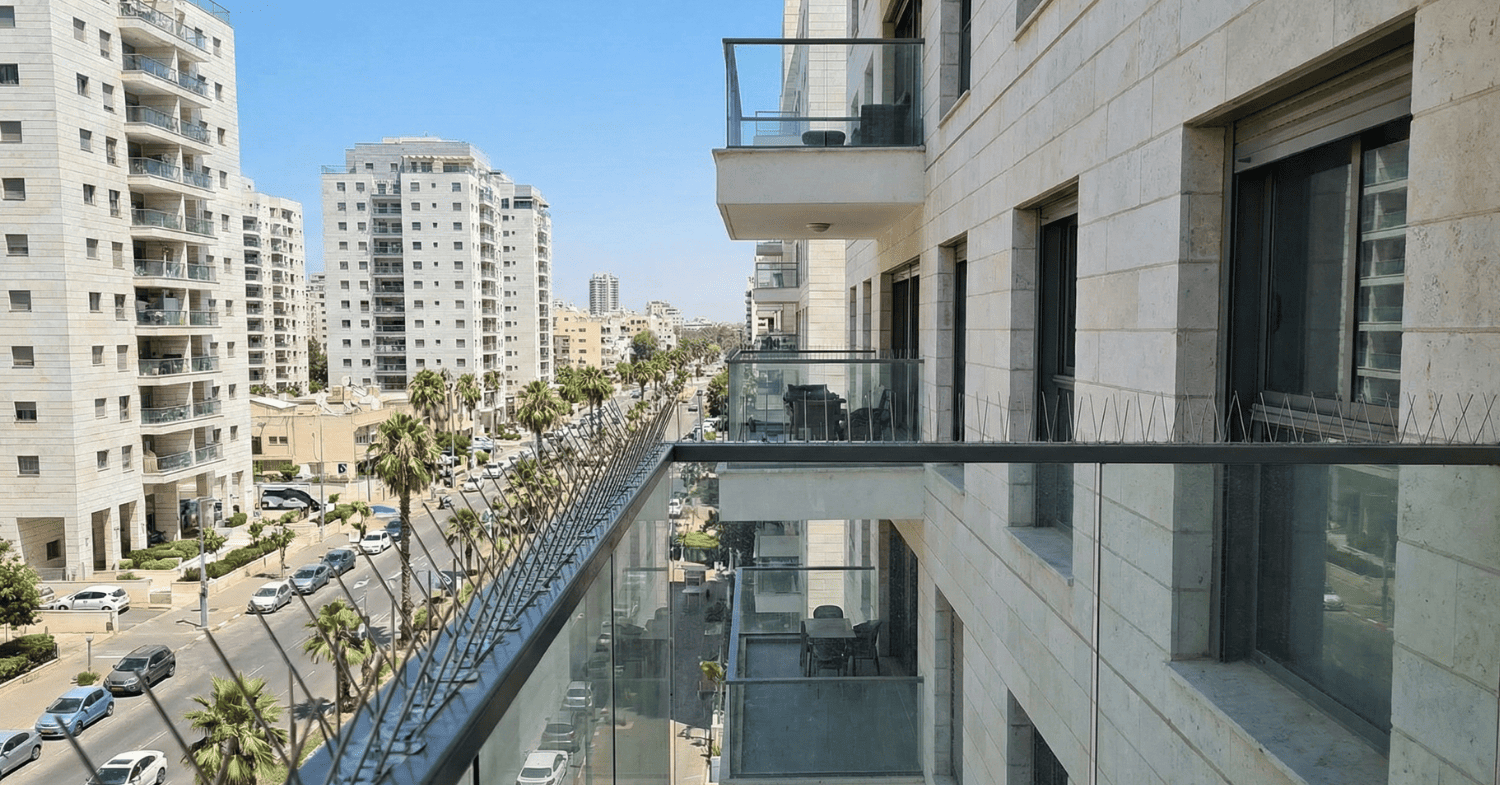 דוקרן W | מנירוסטה להרחקת יונים - דגם W עם שחוסך לכם שנים של כאב ראש