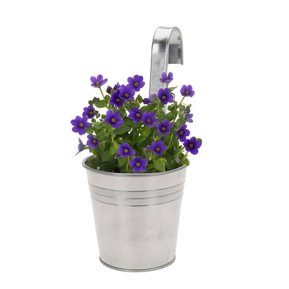 מחזיק עציץ לתלייה על מעקה או גדר – פח מגולוון עמיד בכל מזג אוויר