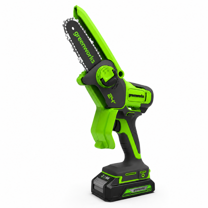 מסור שרשרת מיני 24V מבית Greenworks – קל, שקט וחזק לגיזום ענפים עד 10 ס"מ. כולל