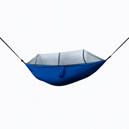 ערסל גדול וחזק במיוחד, כולל רשת מובנת להגנה מפני יתושים וחרקים, מסופק עם חבלי קשירה